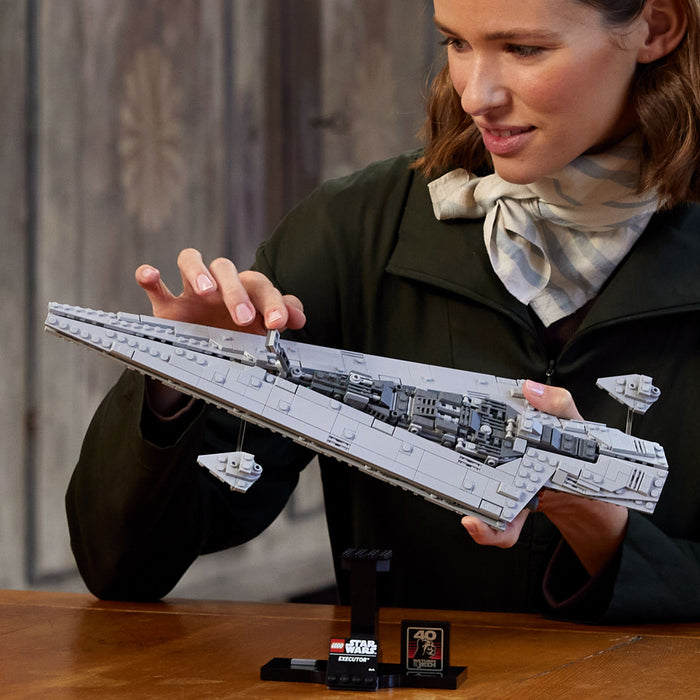 LEGO Star Wars 75356 Supersternzerstörer Executor™ – Raumschiff-Modell für Erwachsene mit Display-Ständer und Namensschild