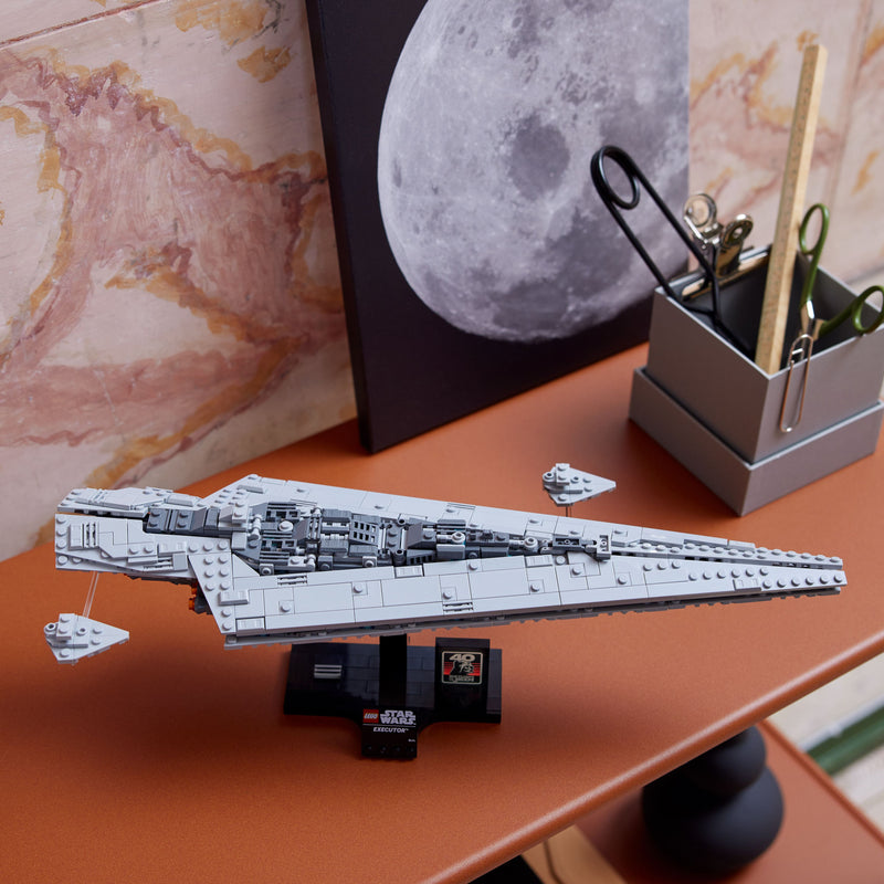 LEGO Star Wars 75356 Supersternzerstörer Executor™ – Raumschiff-Modell für Erwachsene mit Display-Ständer und Namensschild