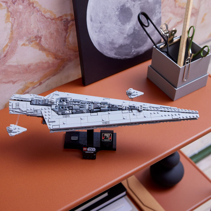 LEGO Star Wars 75356 Supersternzerstörer Executor™ – Raumschiff-Modell für Erwachsene mit Display-Ständer und Namensschild