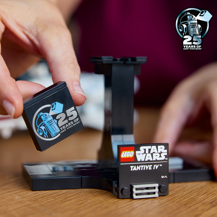 LEGO Star Wars 75376 Tantive IV - Modell eines Sternenschiffs aus Star Wars: Eine Neue Hoffnung zum Bauen und Sammeln