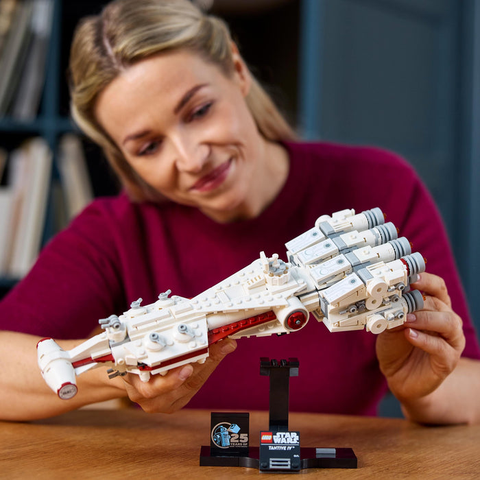 LEGO Star Wars 75376 Tantive IV - Modell eines Sternenschiffs aus Star Wars: Eine Neue Hoffnung zum Bauen und Sammeln