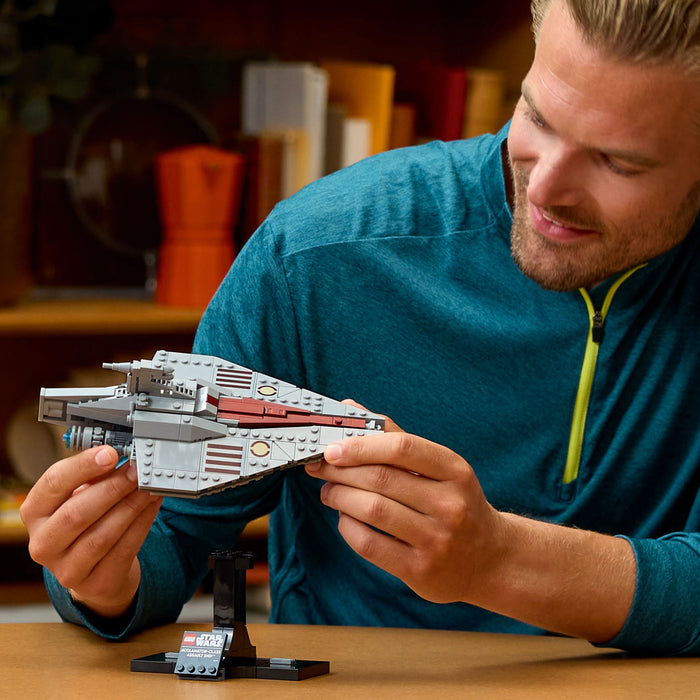 LEGO Star Wars 75404 Assault Ship der Acclamator-Klasse aus Angriff der Klonkrieger - Sternenschiff zum Sammeln, Bauen und Ausstellen