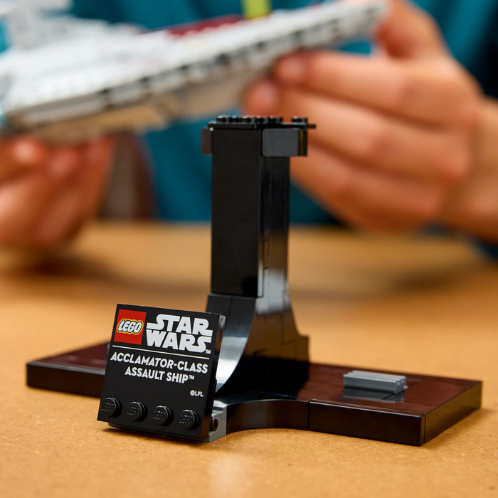 LEGO Star Wars 75404 Assault Ship der Acclamator-Klasse aus Angriff der Klonkrieger - Sternenschiff zum Sammeln, Bauen und Ausstellen